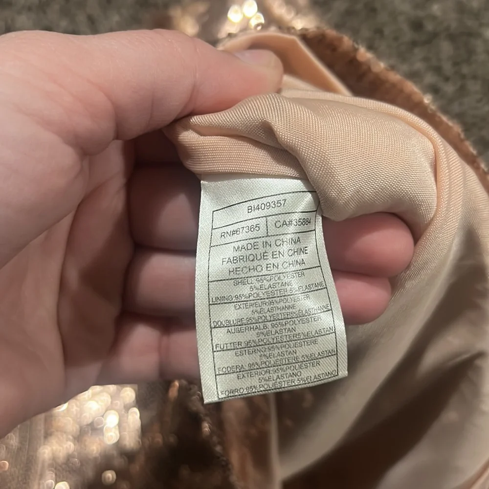NWT BB Dakota Rose Gold Sequin Skirt 6